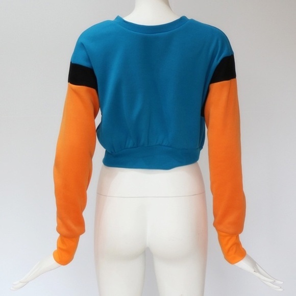 NWT! Colorblock Slight Crop Crew Neck Sweatshirt - Picture 4 of 7